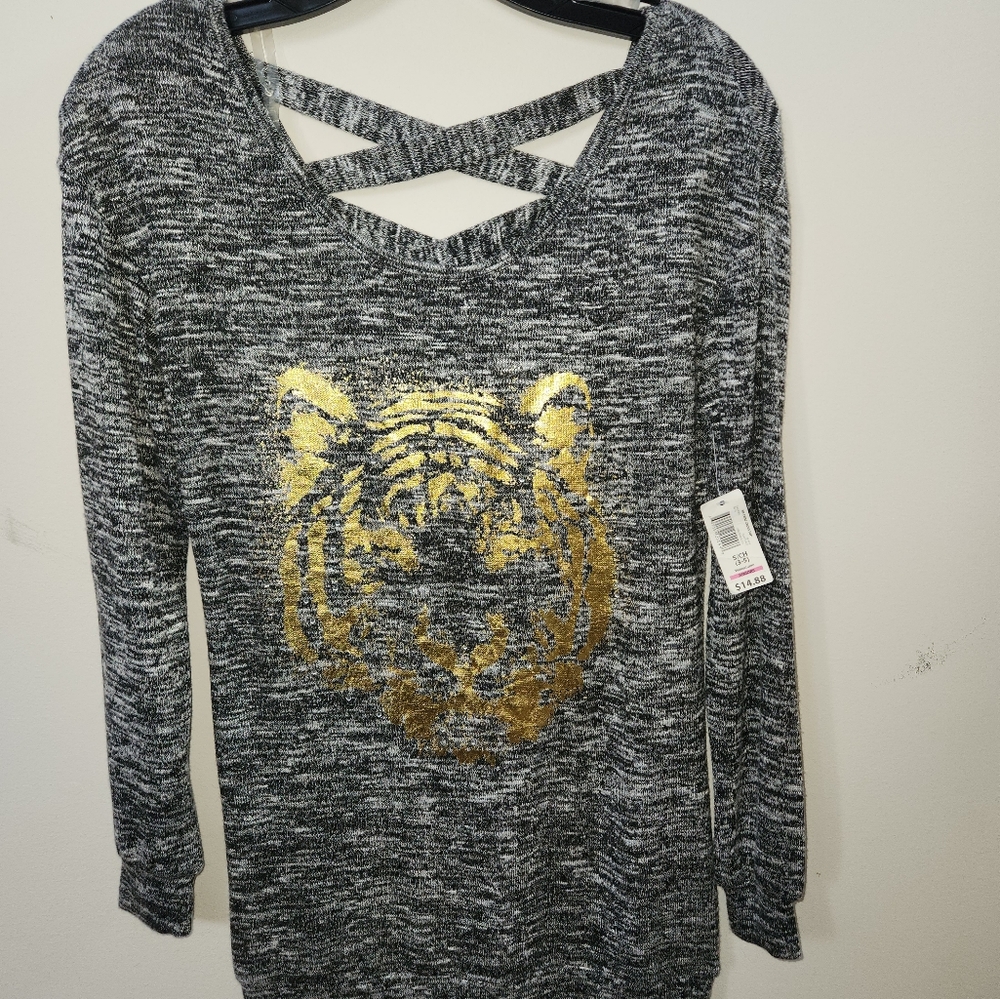 No Boundriea Criss Cross Top